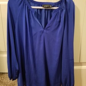 Long sleeve blue blouse